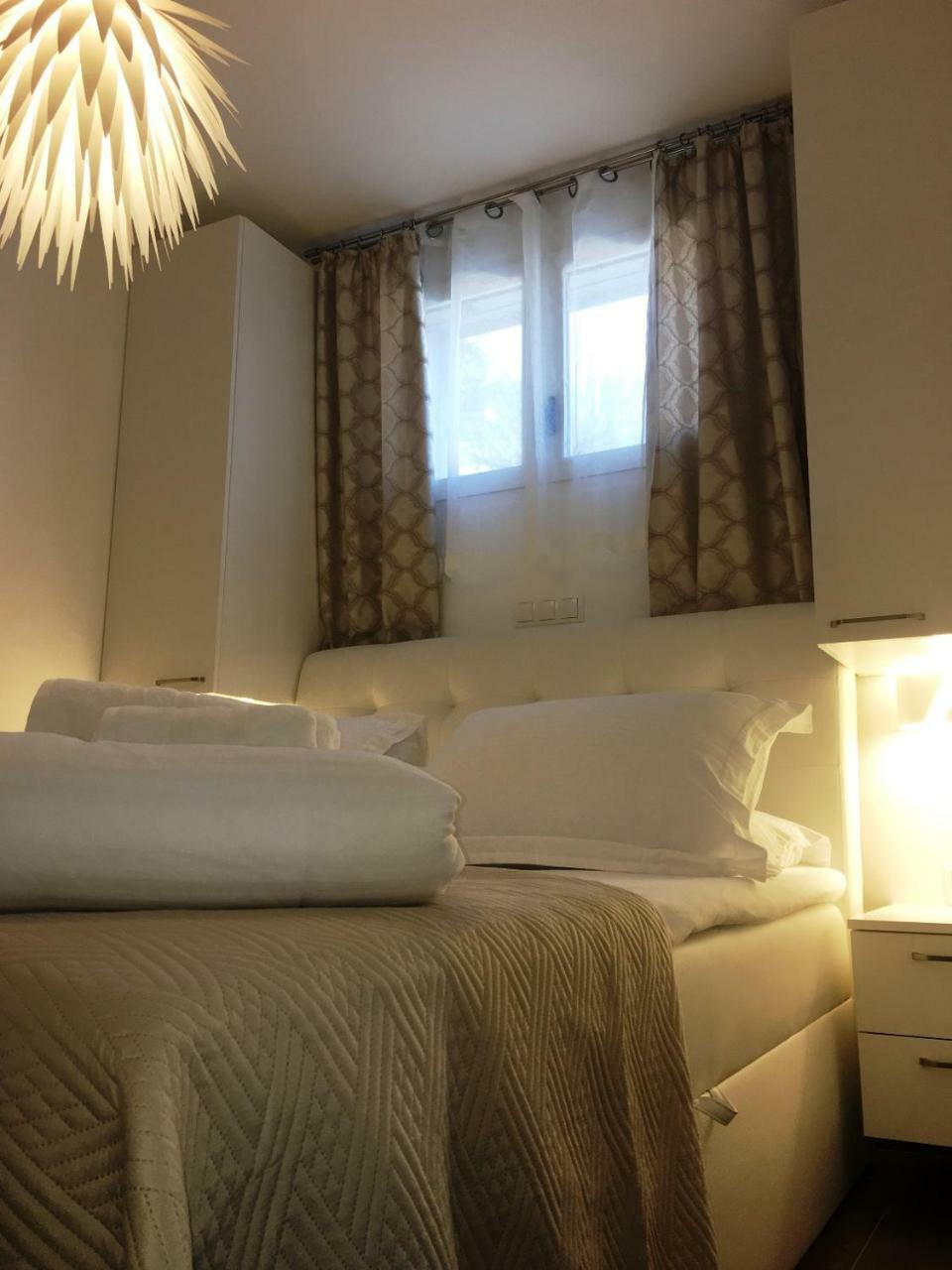 Holiday Hvar Lux Basina ภายนอก รูปภาพ
