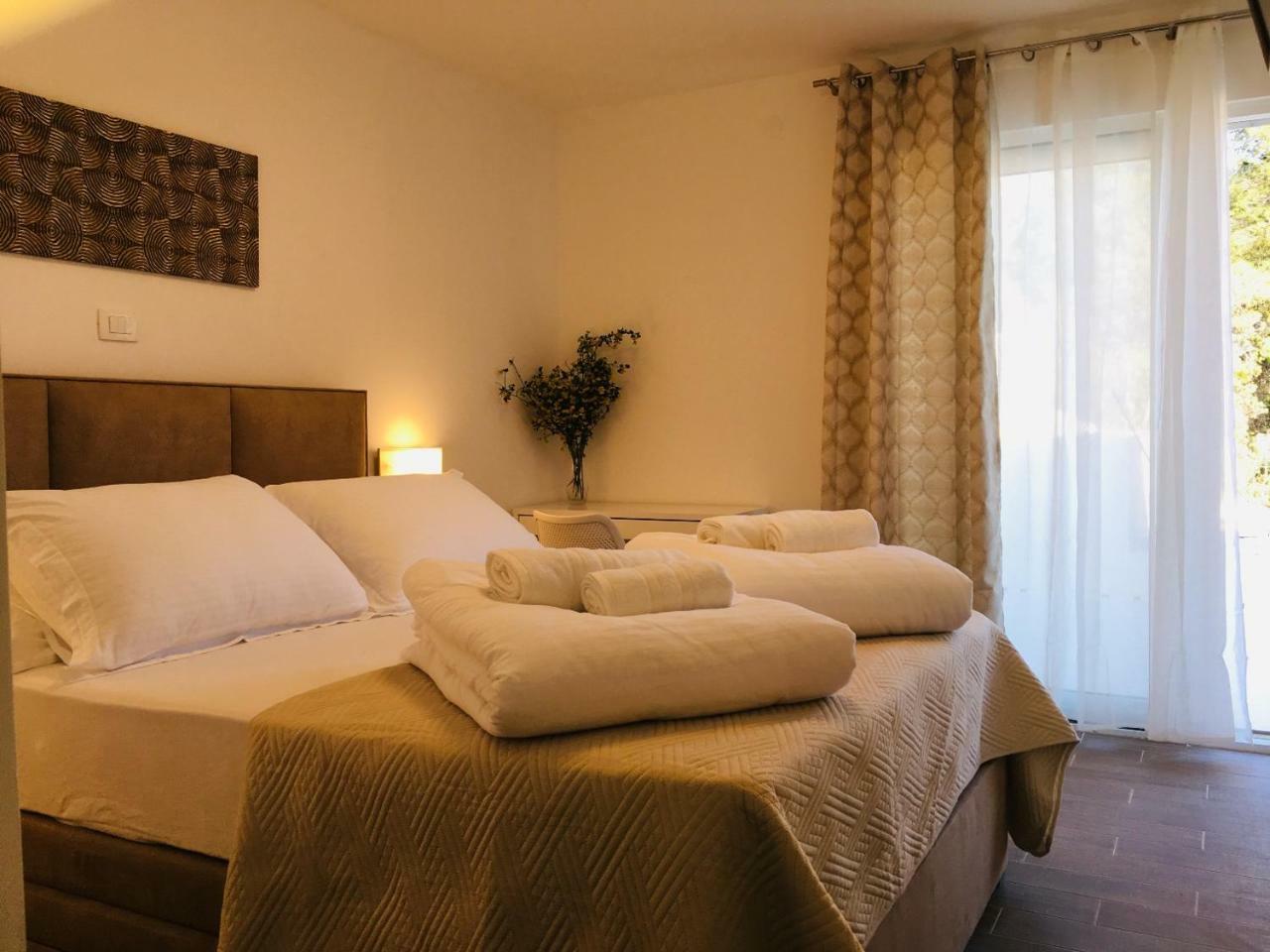 Holiday Hvar Lux Basina ภายนอก รูปภาพ